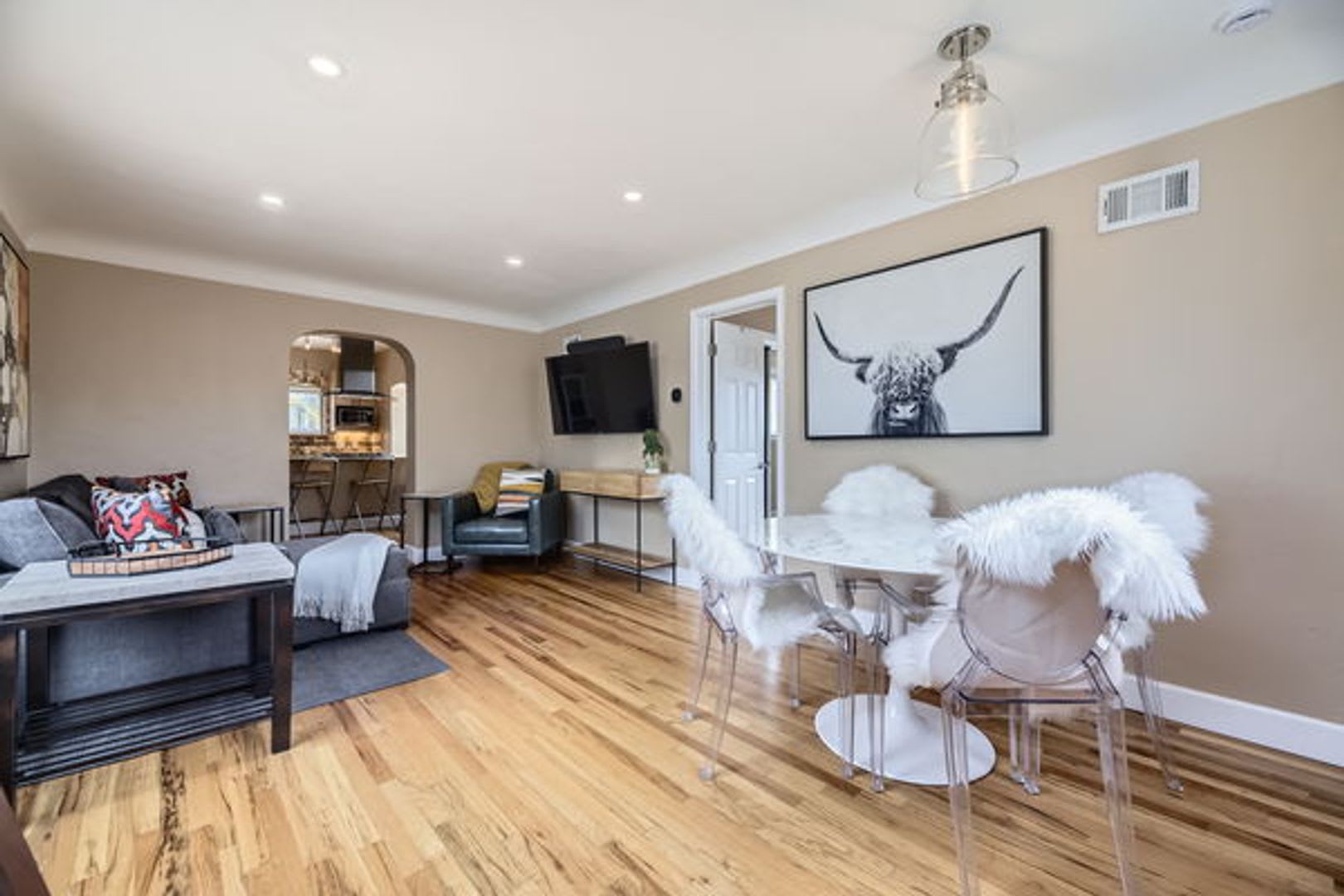 2BD, 1BA Half-Duplex in Platt Park with Oversized 2-Car Garage – photo 2