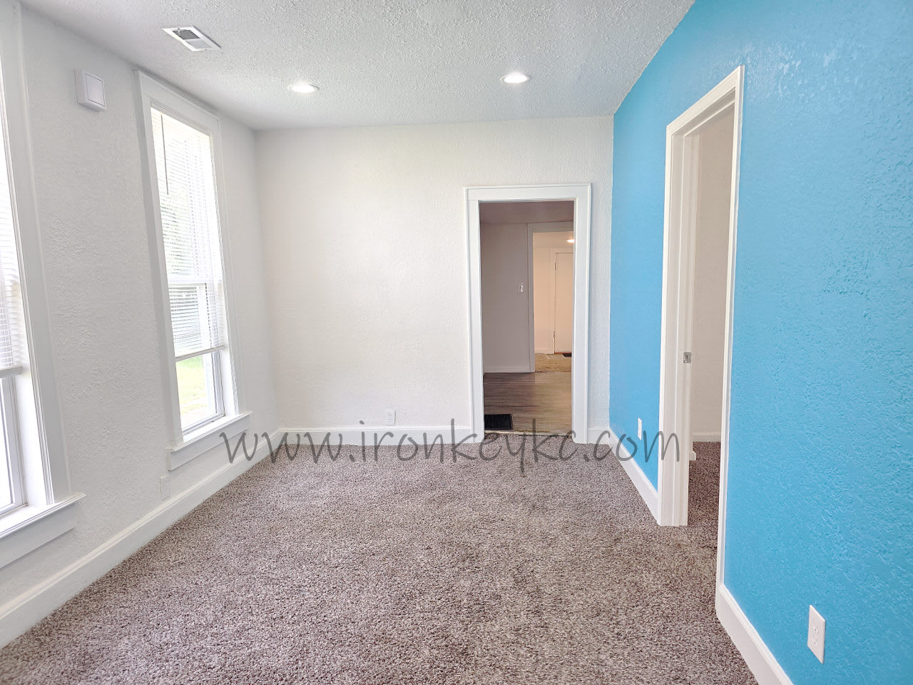 2602 Essex Street – photo 4