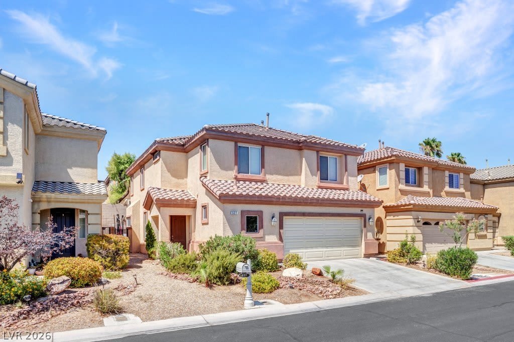 527 Newberry Springs Drive – photo 2