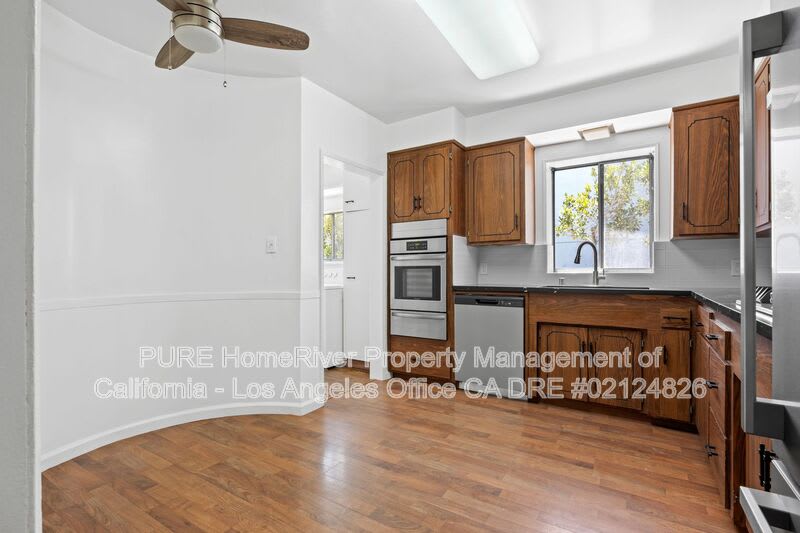 1534 Hayworth Ave – photo 2
