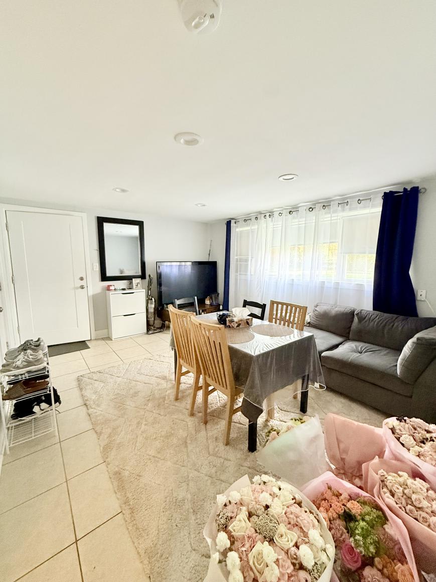 2912 N 75th Ave – photo 2