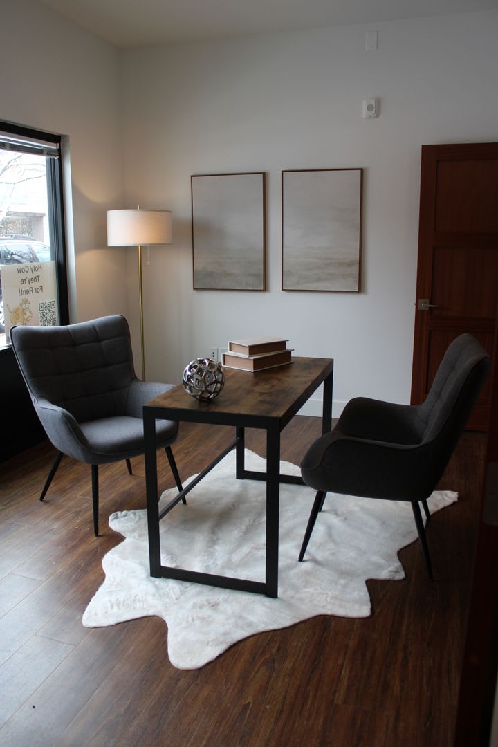 Stunning 3-Story Townhome in Oldtown Louisville – photo 3