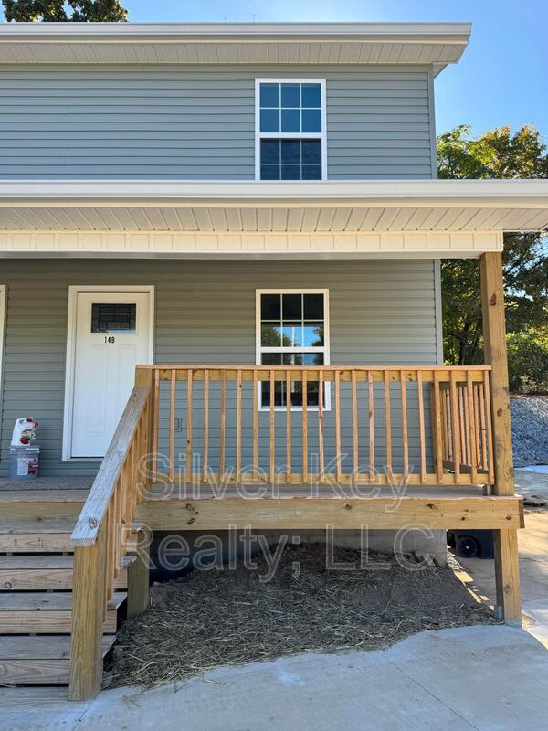 141-155 Oak Street – photo 2