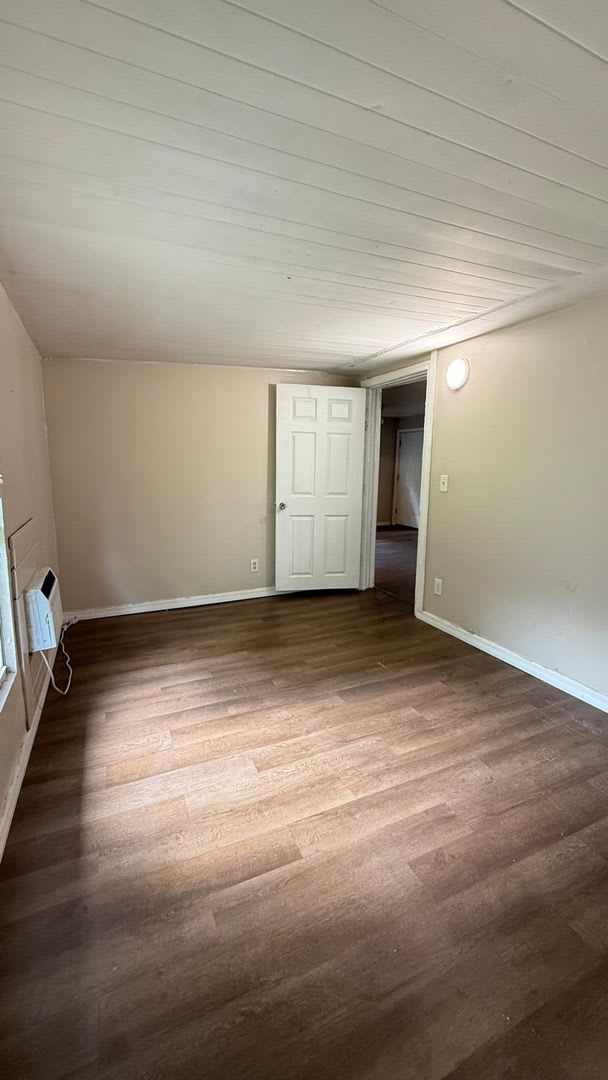 Charming 2-Bedroom Home with on Oleander Avenue – Your Perfect Auburndale Oasis! – photo 4