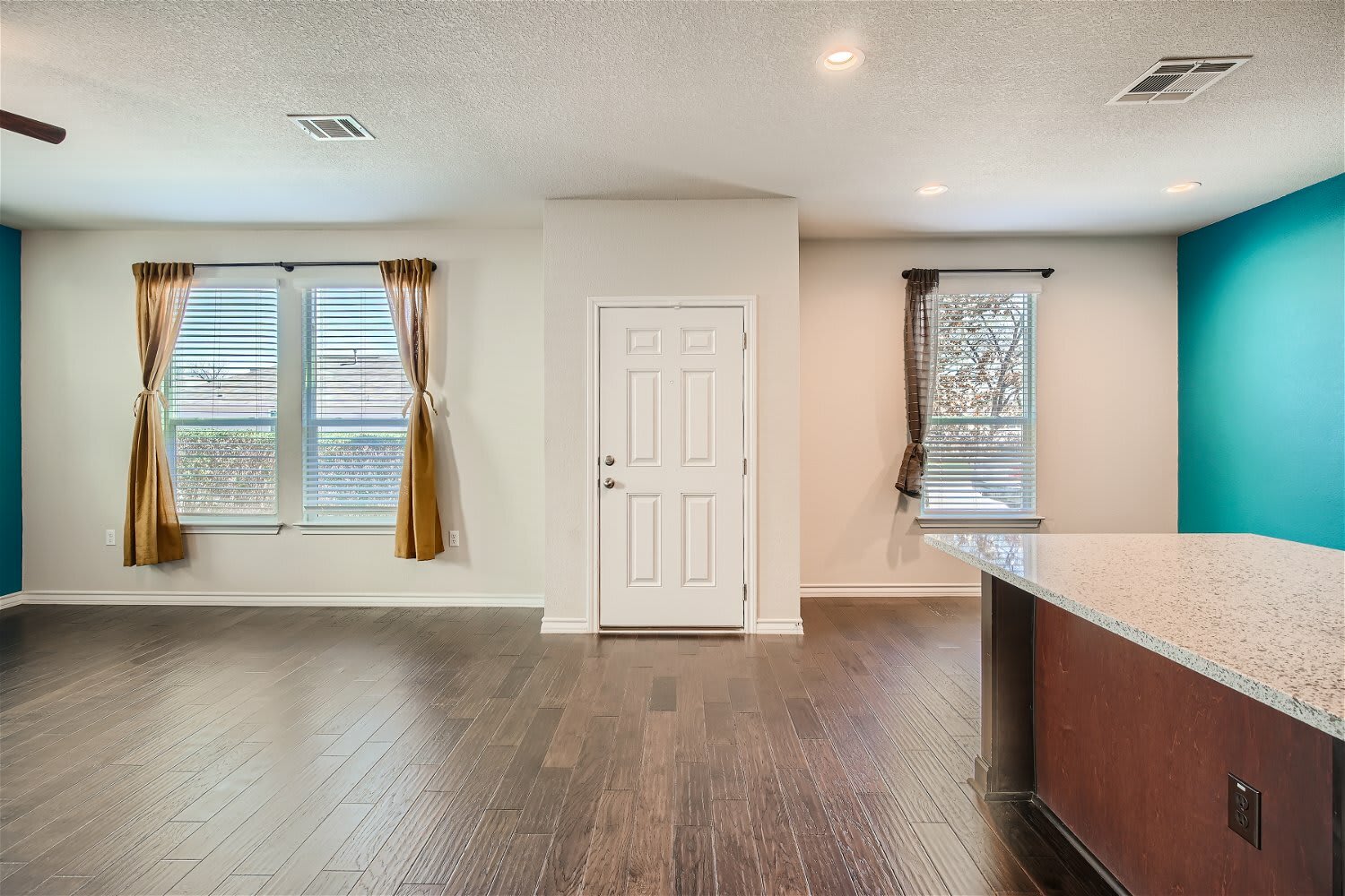 1604 Los Olivios Way – photo 4