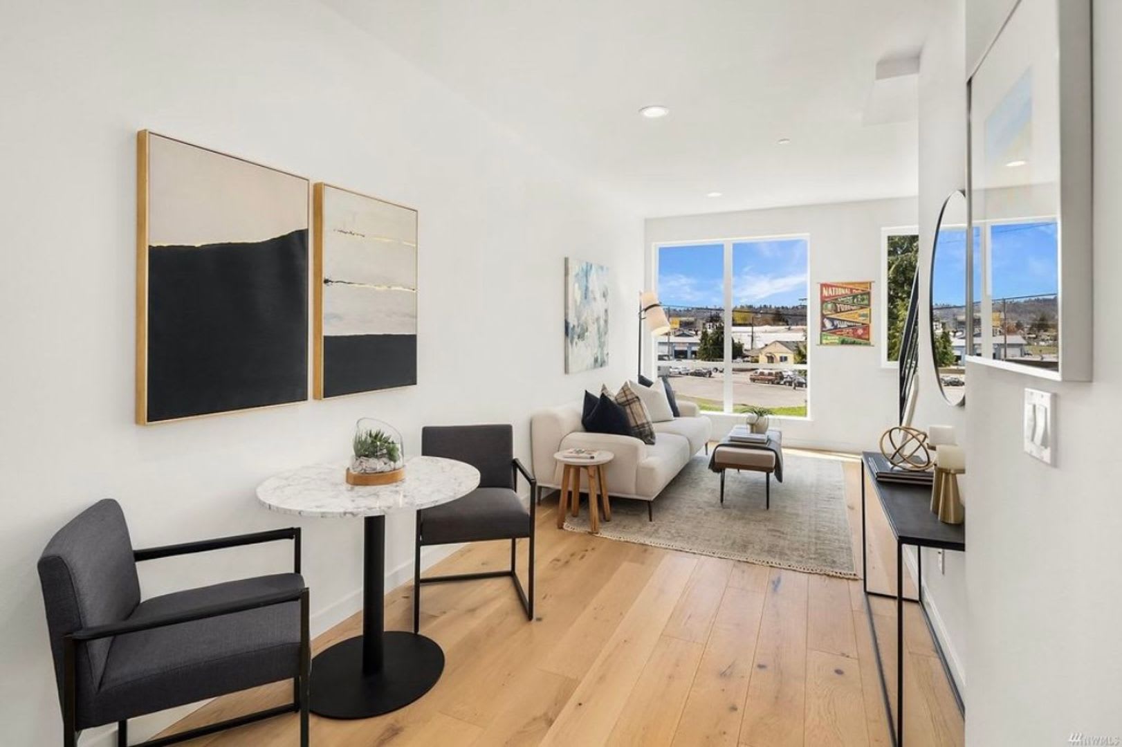Live/Work Townhome in the heart of Georgetown! – photo 3