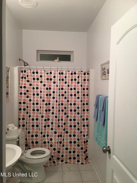 153 Markham Drive – photo 3