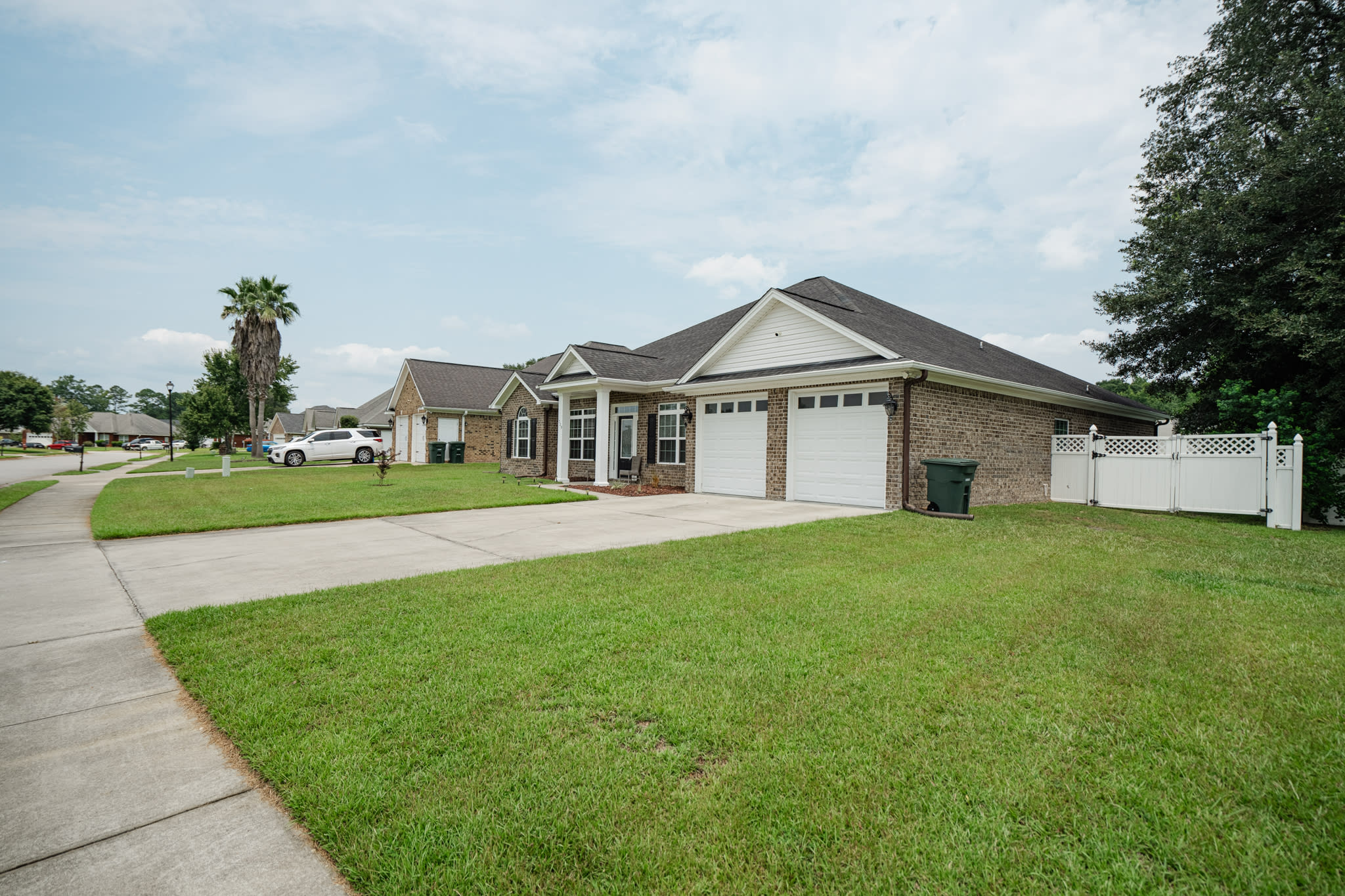 729 English Oak Drive – photo 4