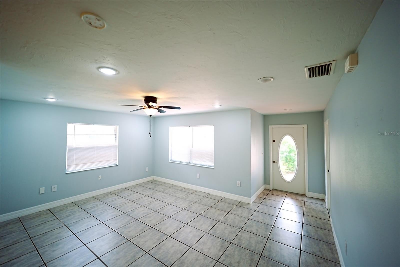 1882 Rita Street – photo 3