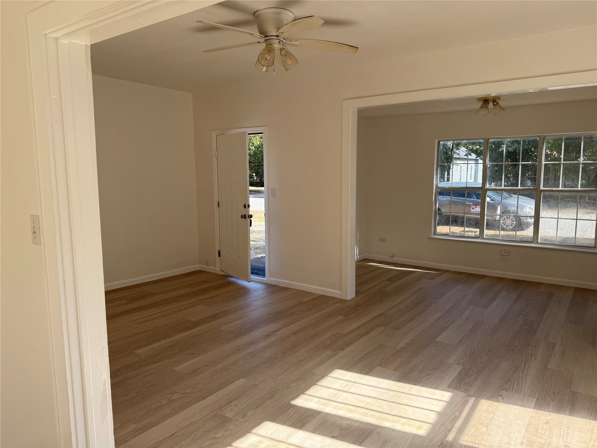 1217 W Walker Street – photo 3