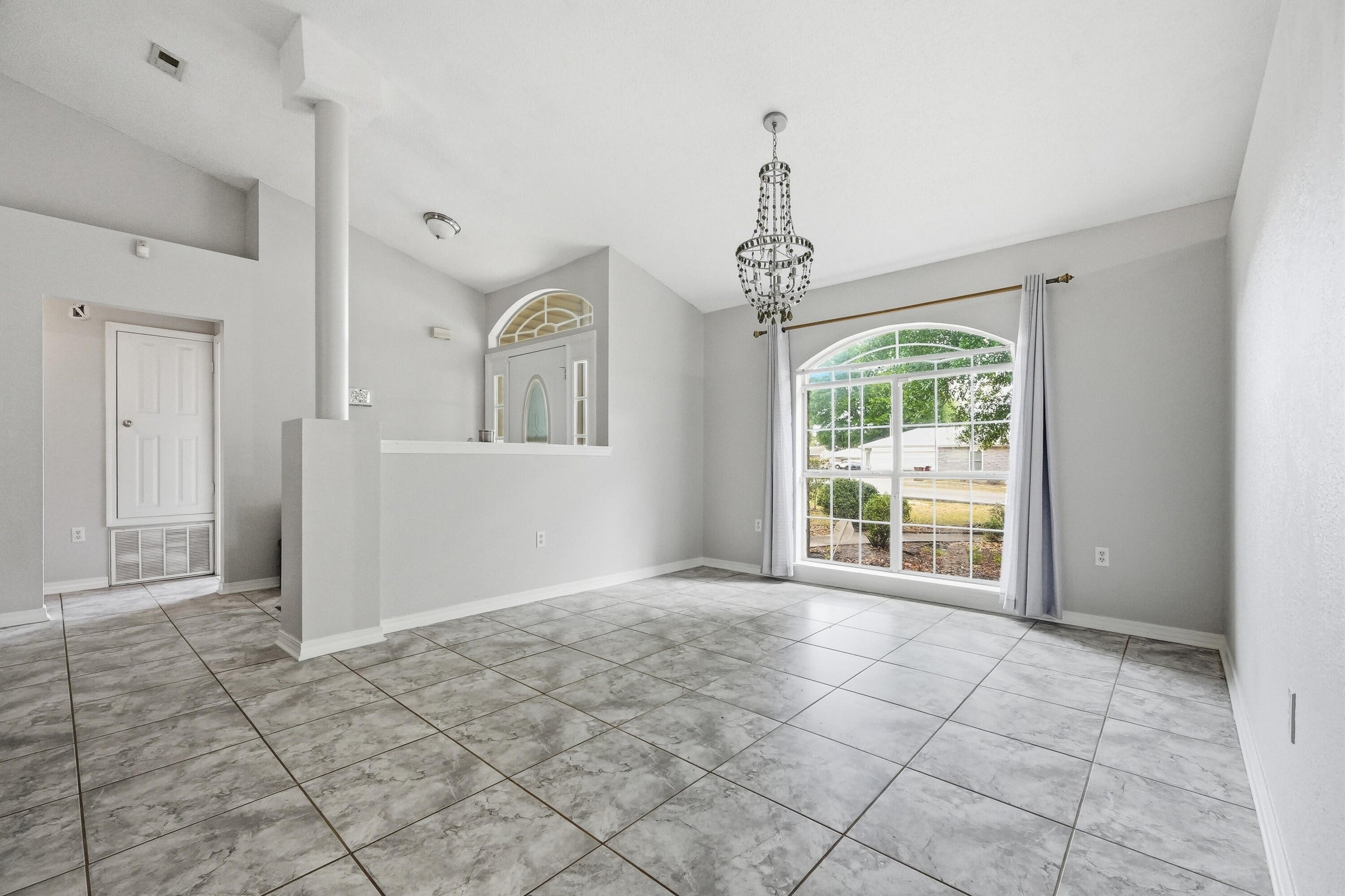 123 Steeplechase Drive – photo 4