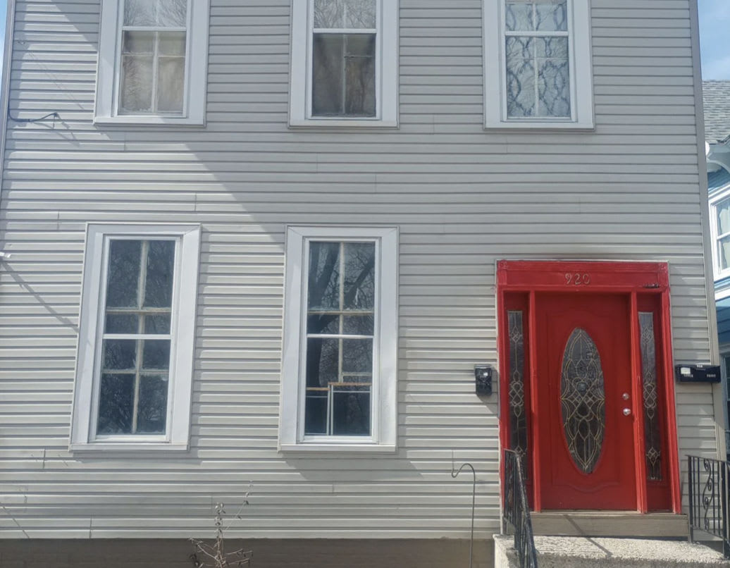 920 Park Ave – photo 2