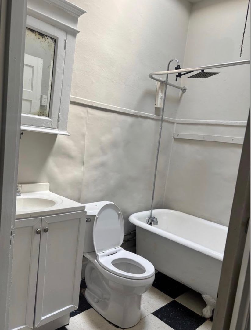 3bd, 1 Bath -Available Now! – photo 5