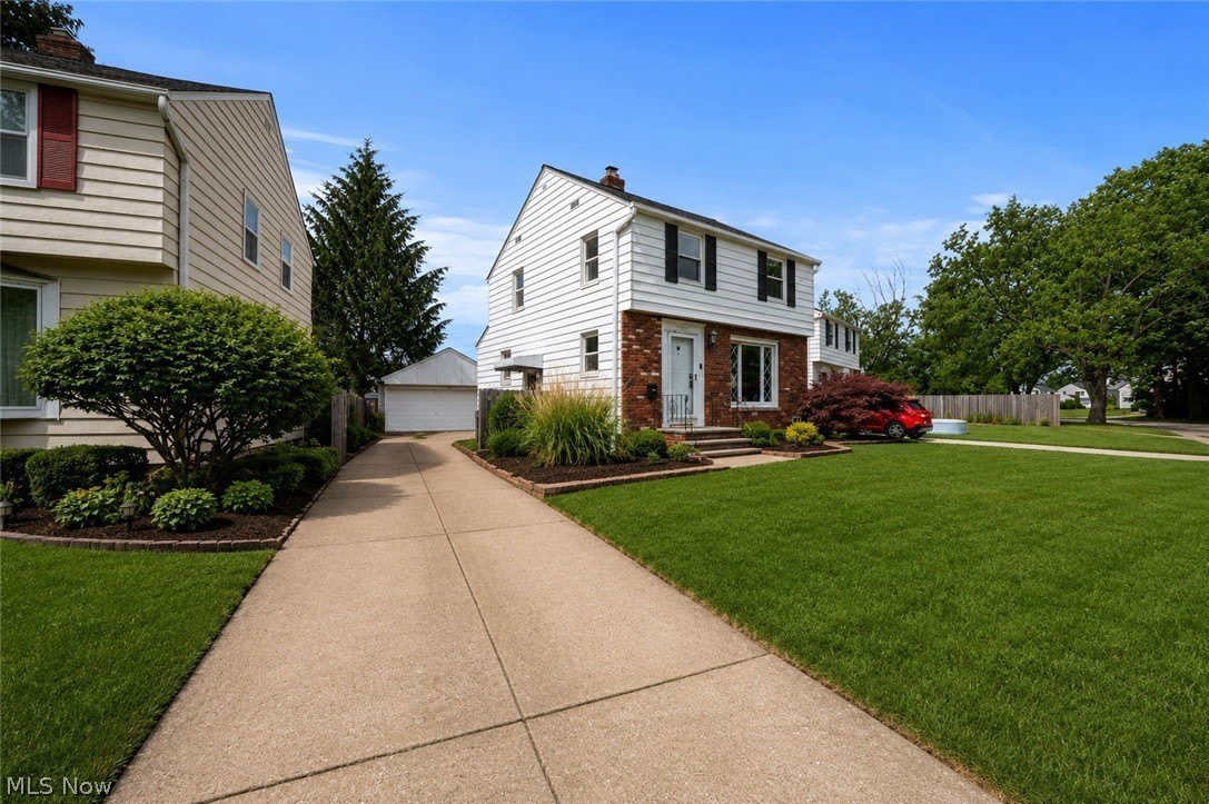 7906 Kenton Avenue – photo 2