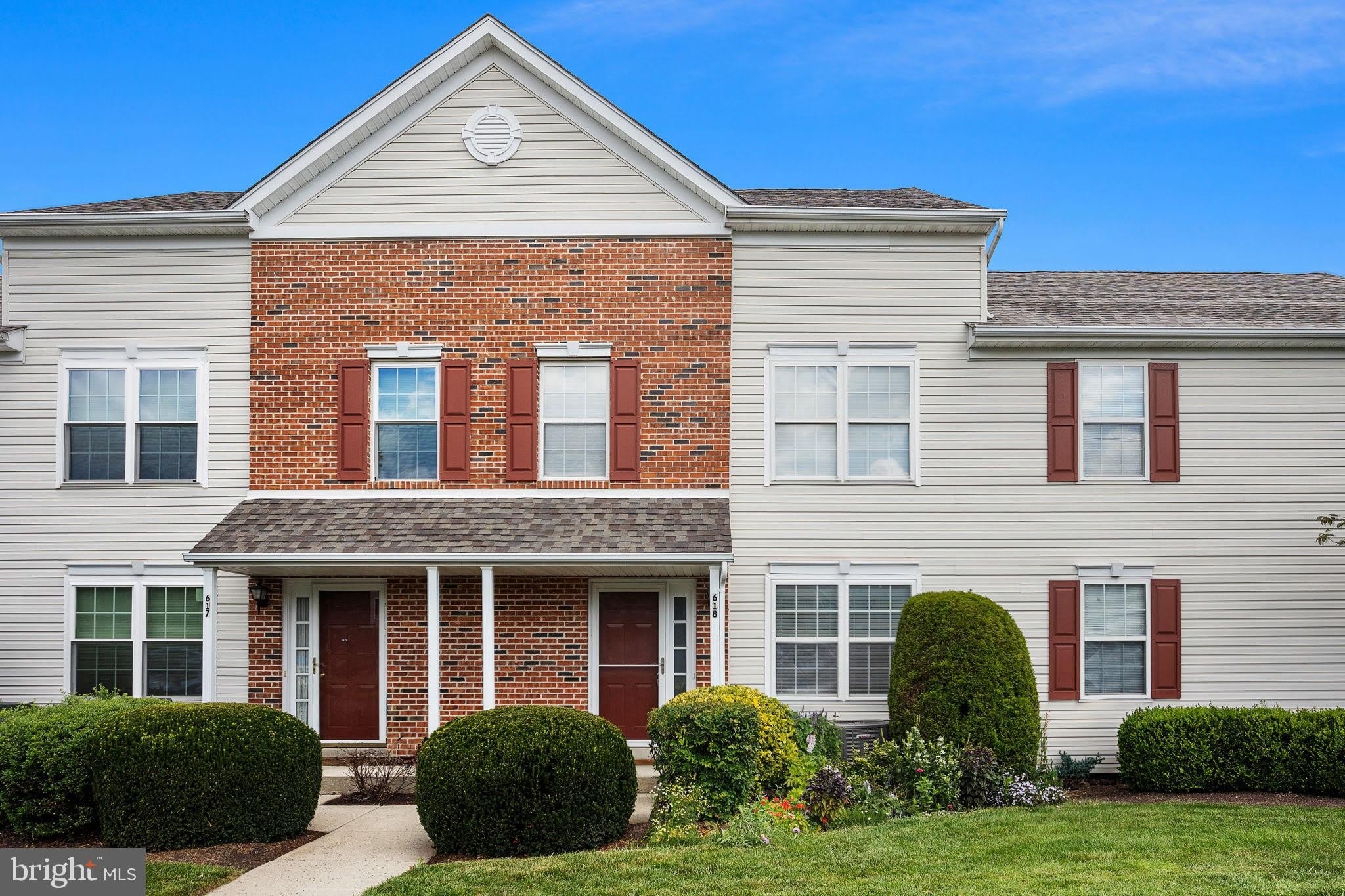 618 SONGBIRD Court – photo 2