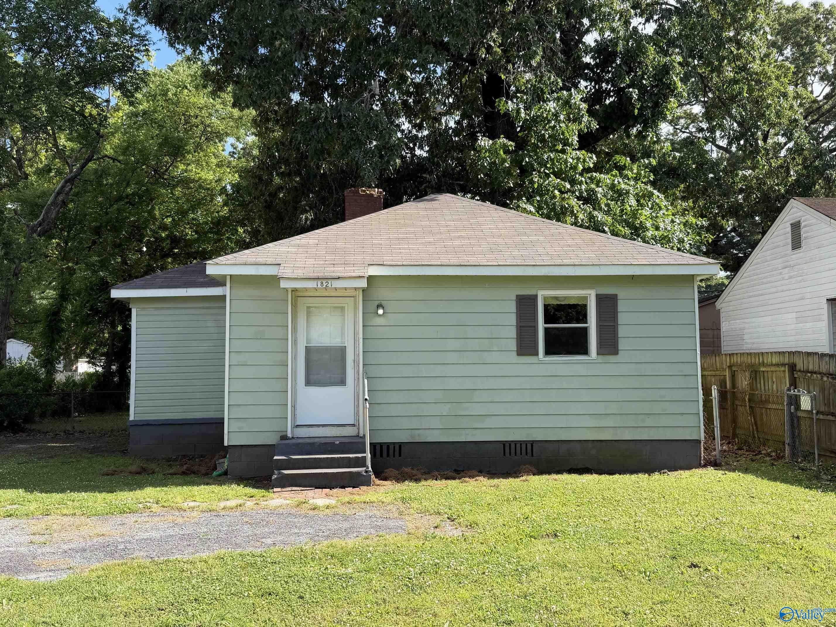 1821 7th Street SE – photo 1