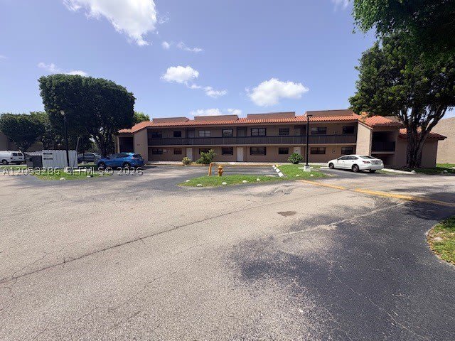 220 W Park Dr – photo 1