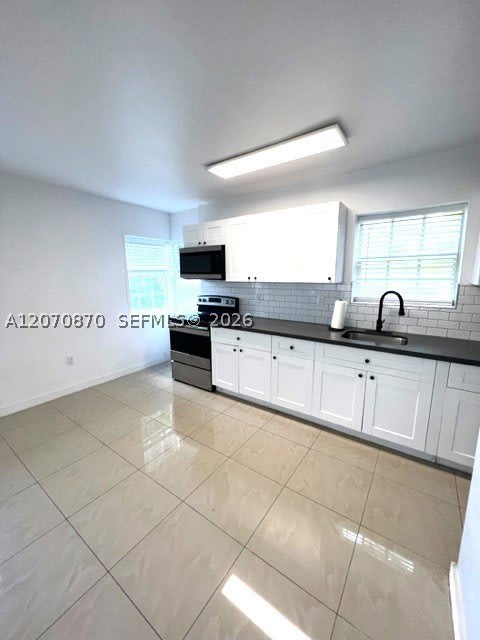 1945 Marseille Dr – photo 2