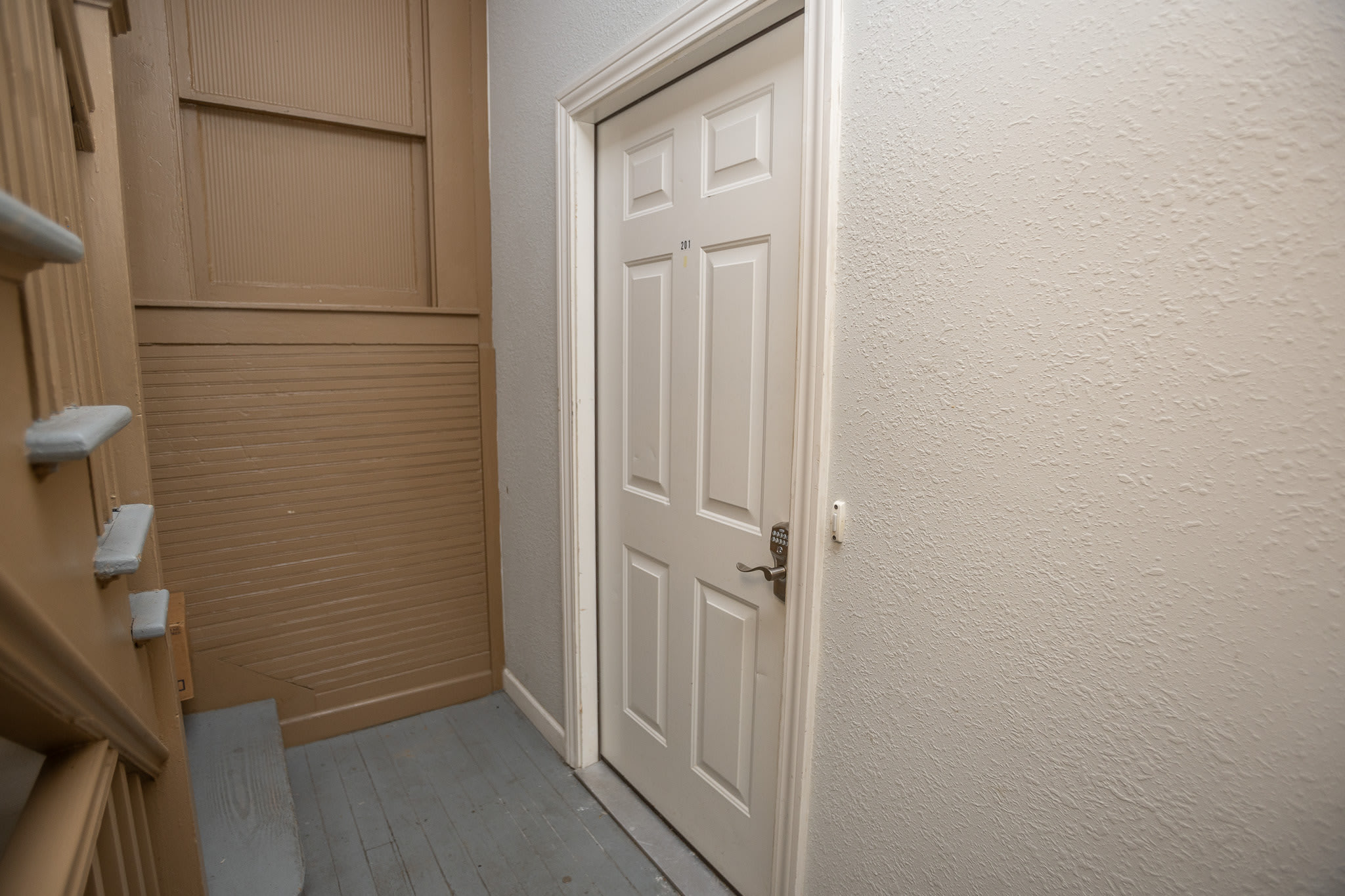 111 East High Street – photo 4