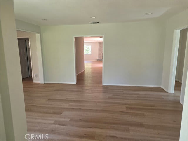 3255 Henrietta Avenue – photo 4