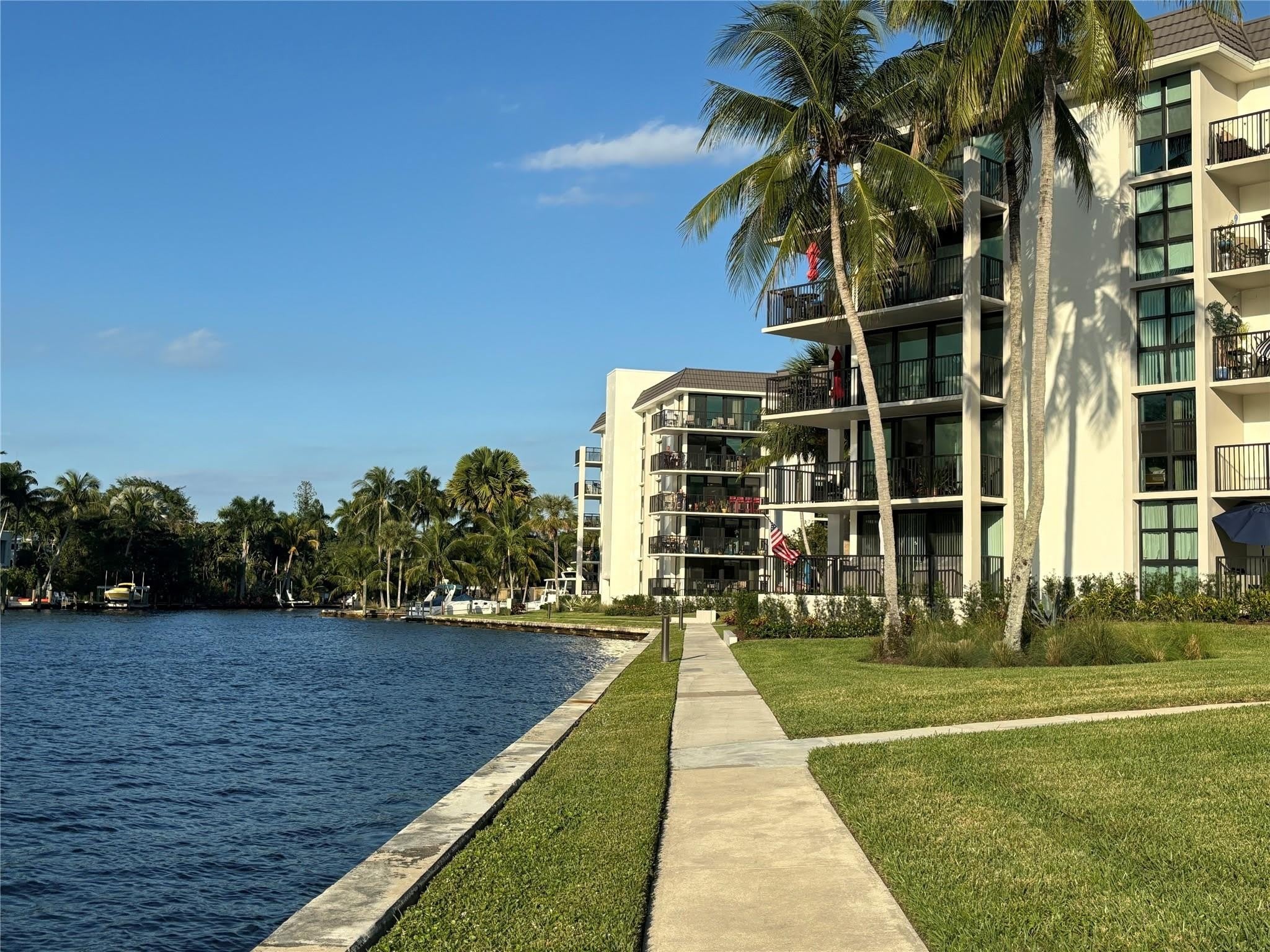 900 River Reach Drive – photo 2