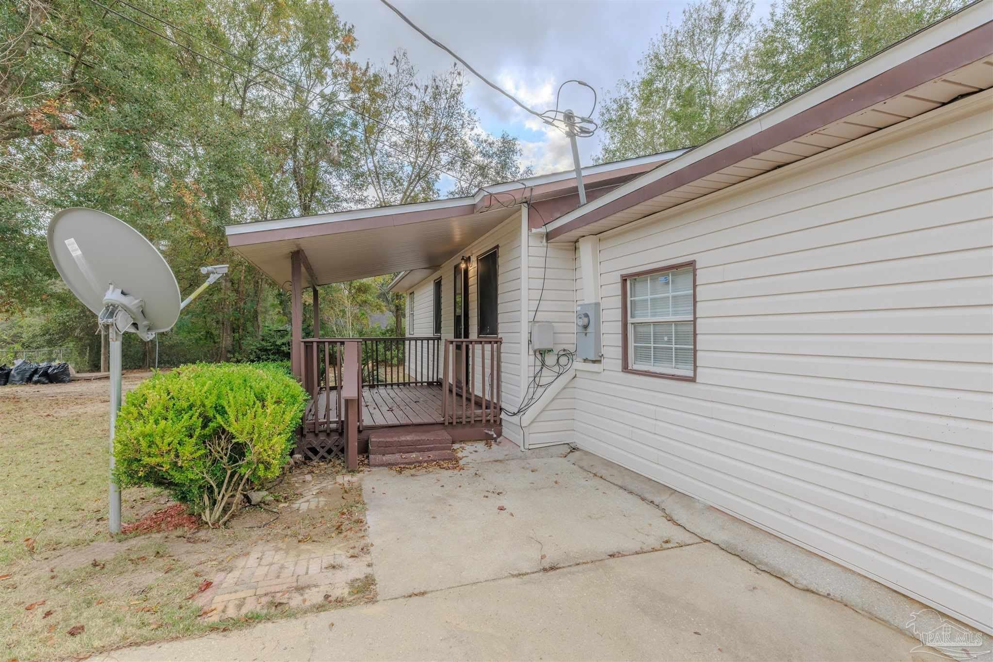 825 Booker Ave – photo 2