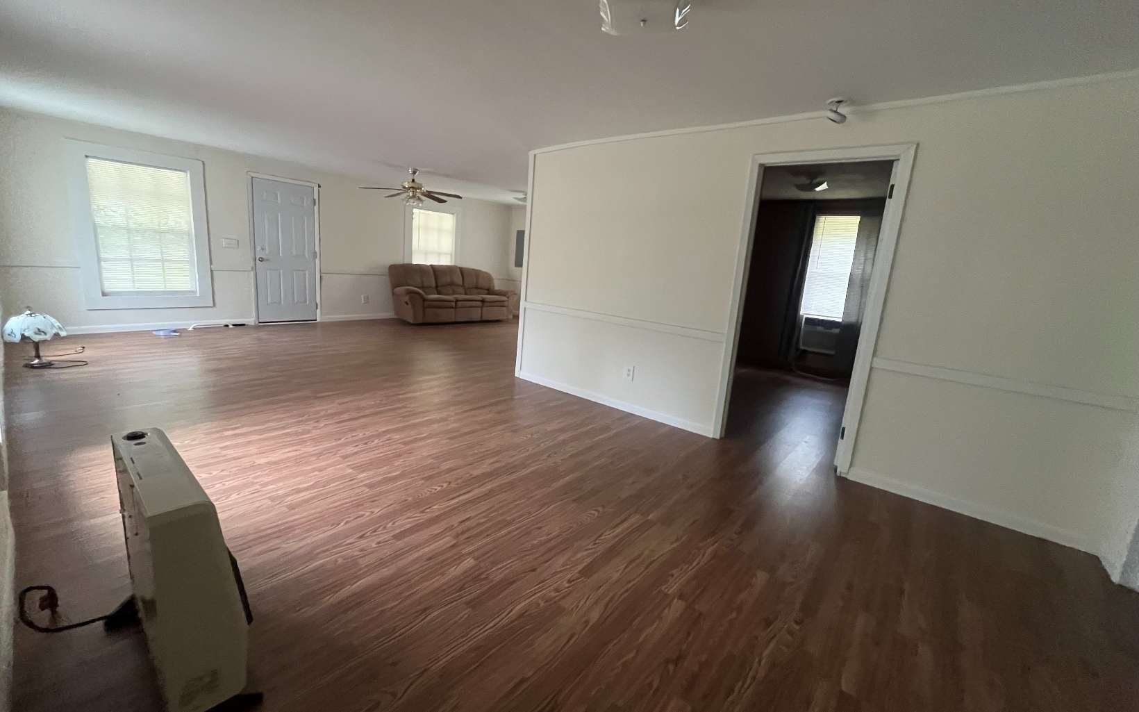 255 NE PEACHTREE – photo 4
