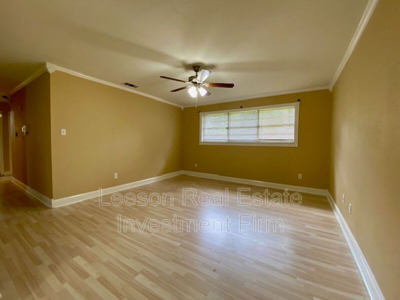 9418 Poinsettia – photo 4