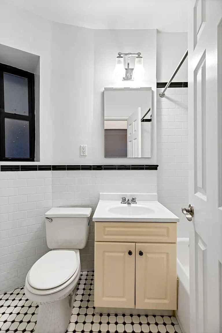 533 E 87th St Apt KKL79NVS – photo 2