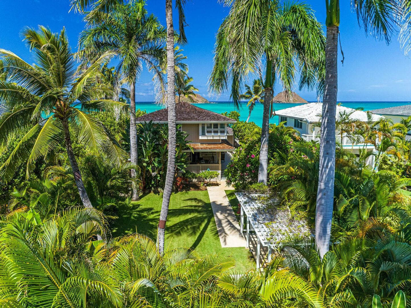 Secluded Beach w/Breathtaking Views and Crystal Clear Waters, Lanikai Seashore! – photo 2