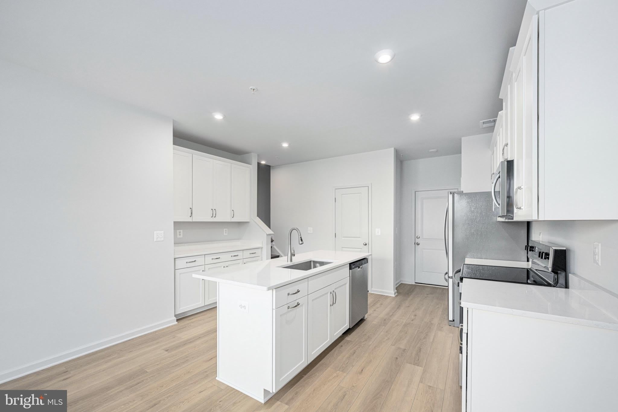 2630 NEABSCO COMMON Place – photo 4