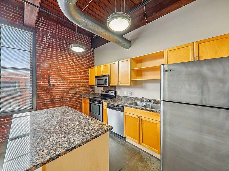 Stadium Loft Apartments – photo 2