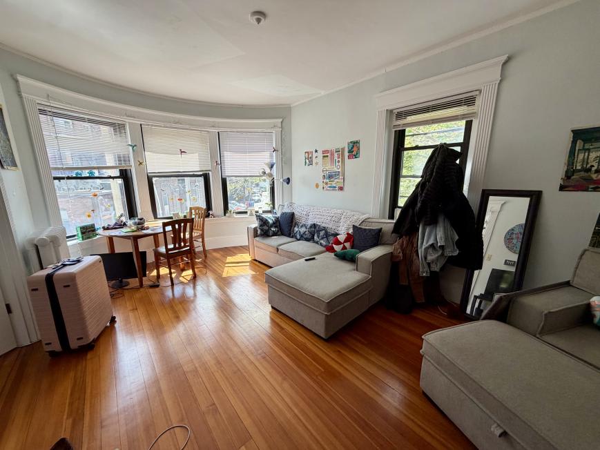 5 Winchester St. – photo 1
