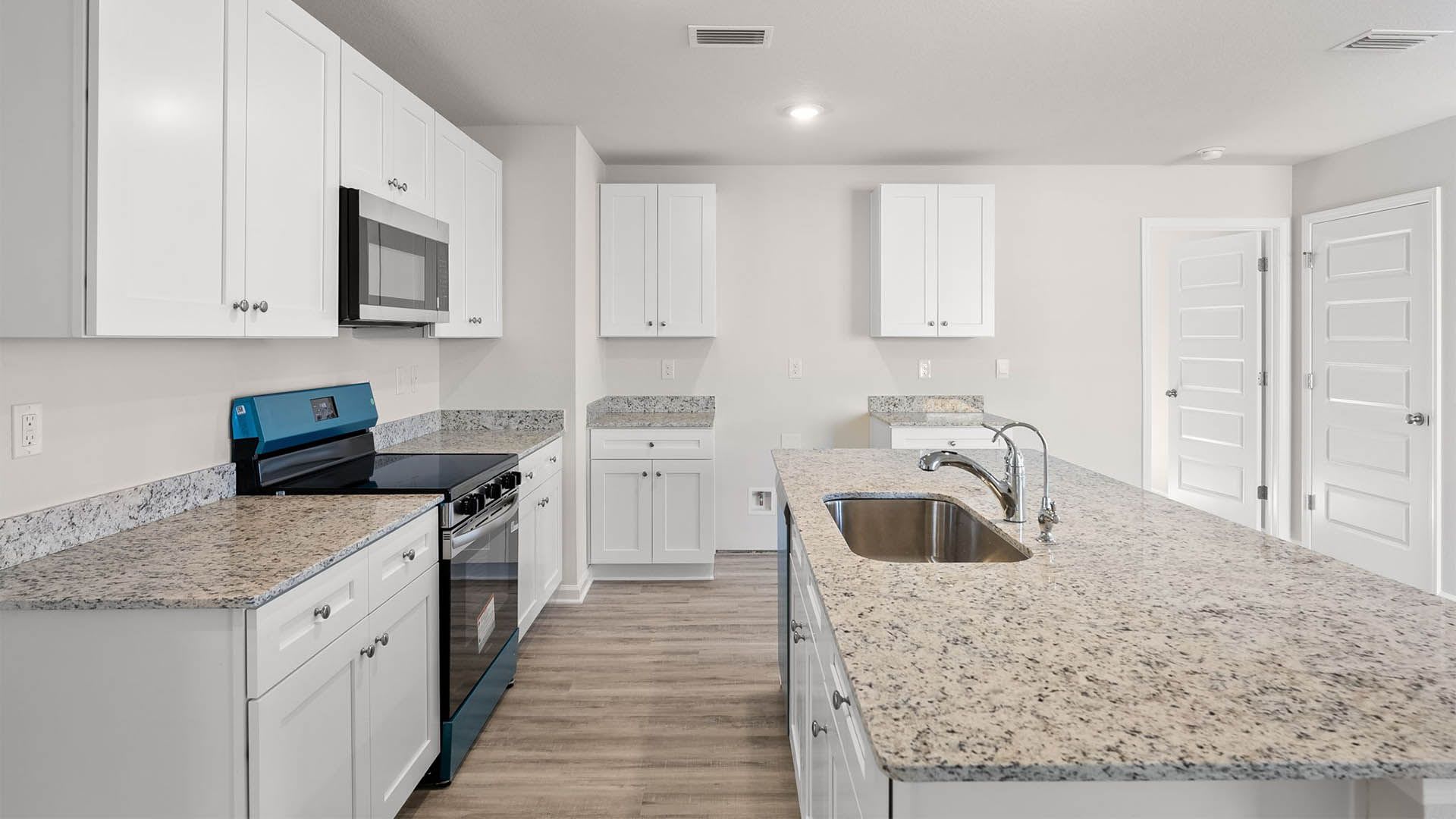 Charming 3Bed/2Ba in LIBERTY Community! *SPECIAL: 1/2 OFF 1st Month's Rent!* – photo 4