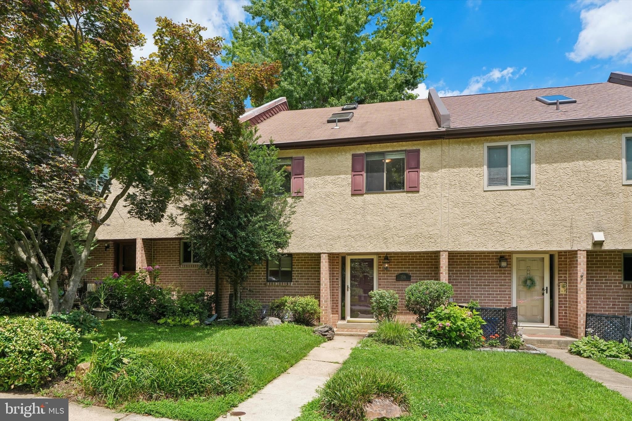 156 EATON Drive – photo 2