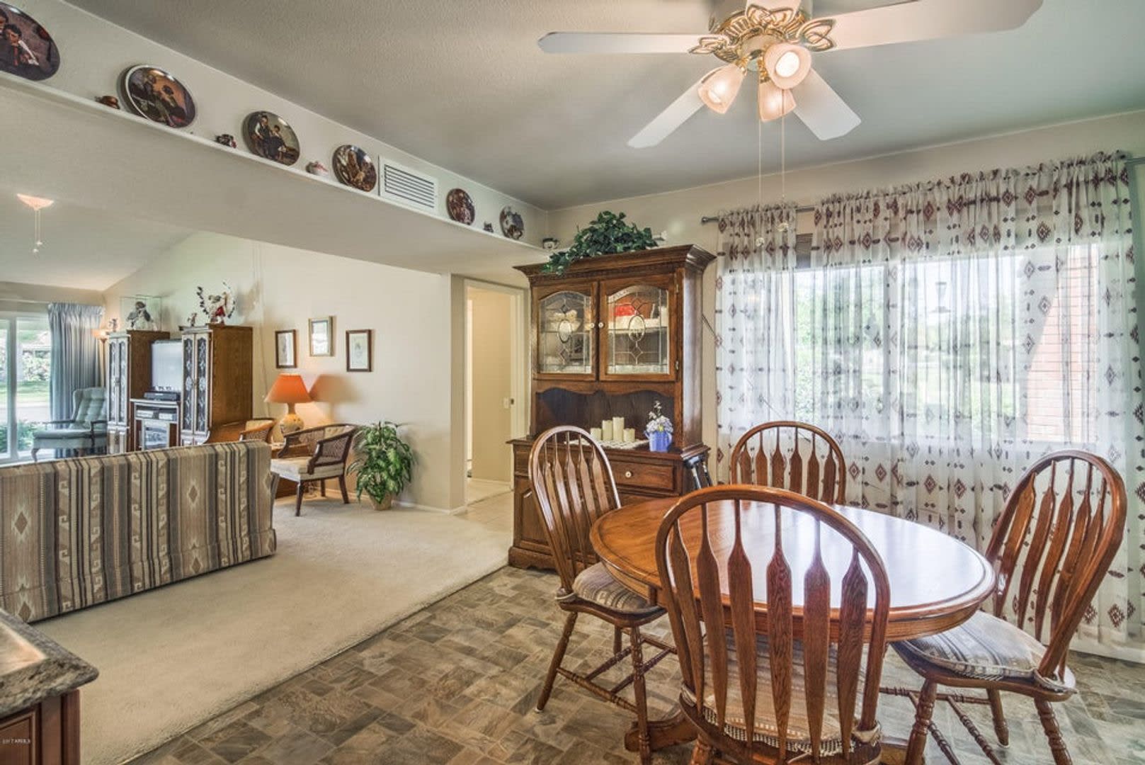 Welcome To This Charming 2 Bedroom 2 Bathroom Home Located In The Vibrant 45 Active Adult Resort Community Situated In The Sought After Leisure World Community Available May Through November 2026 – photo 5