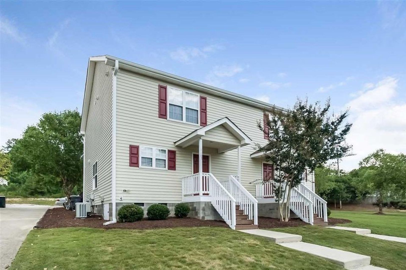 Three Bedroom Home! – photo 2