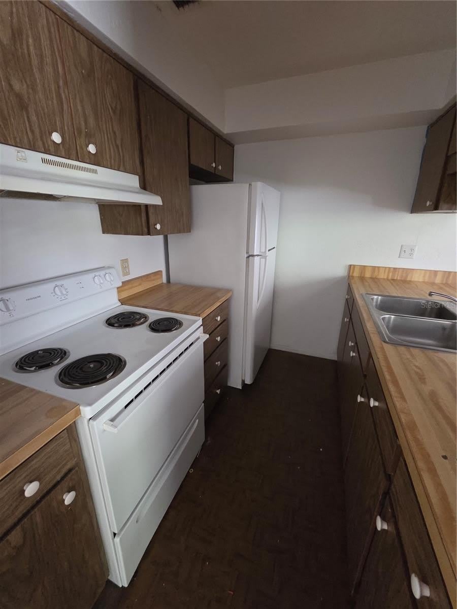 830 N CLAKE Street – photo 4