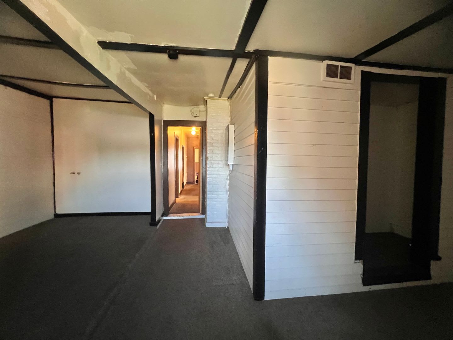 3 Bedroom Apartment For Rent – photo 3