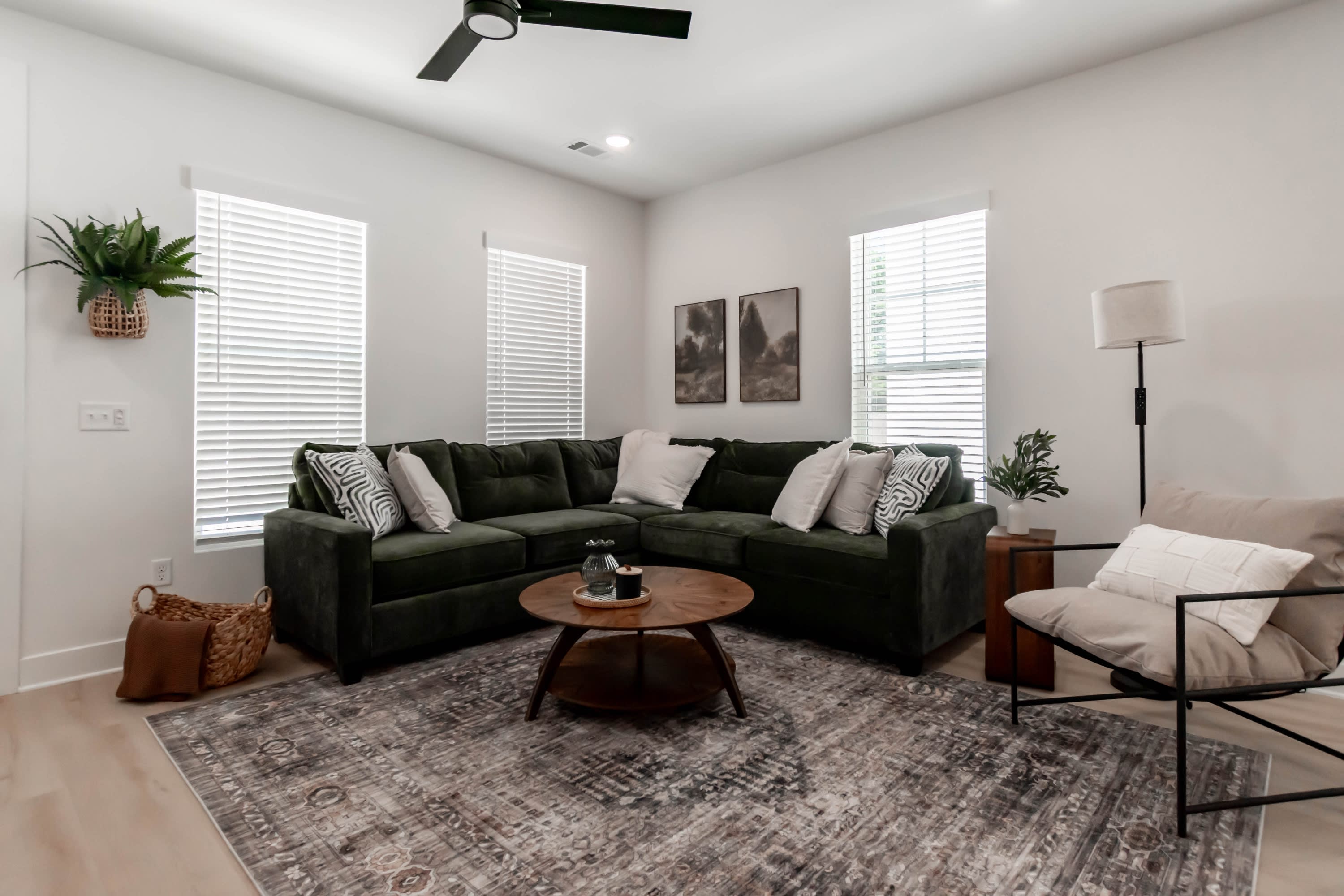 1430 Dunn Avenue – photo 2