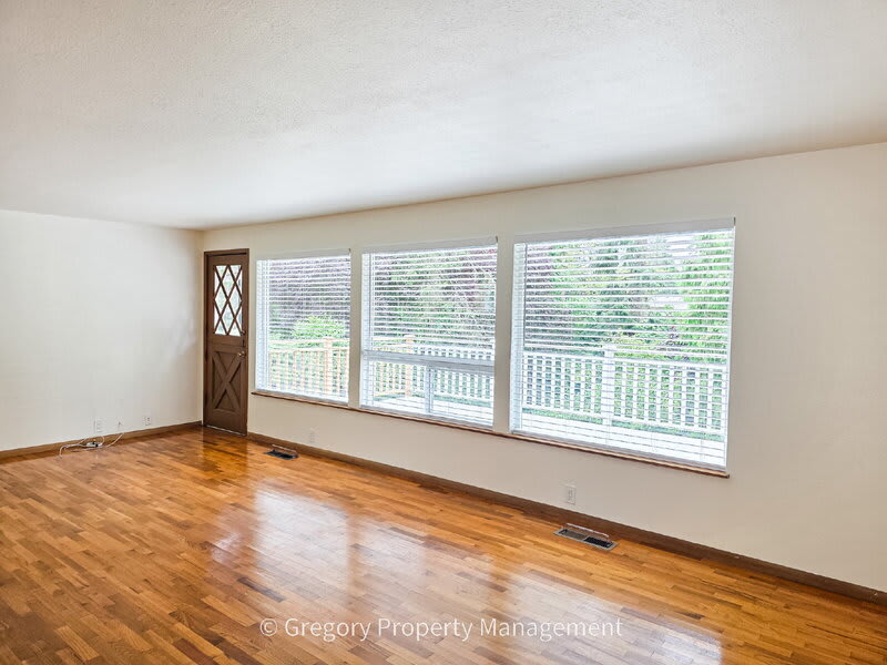 4908 Dogwood Drive – photo 4