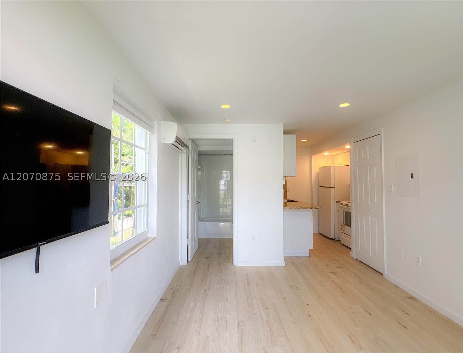 4349 Sheridan Ave – photo 4