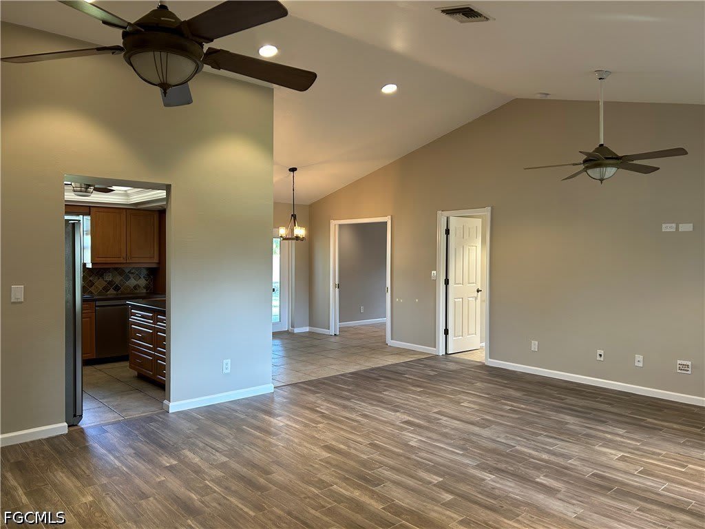 717 SE 10th Avenue – photo 2