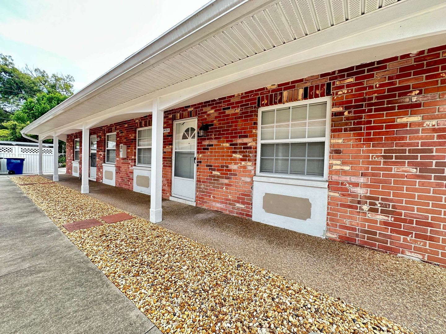Unfurnished/Annual rental with 1br/1ba 1 carport available now in Clearwater! – photo 1