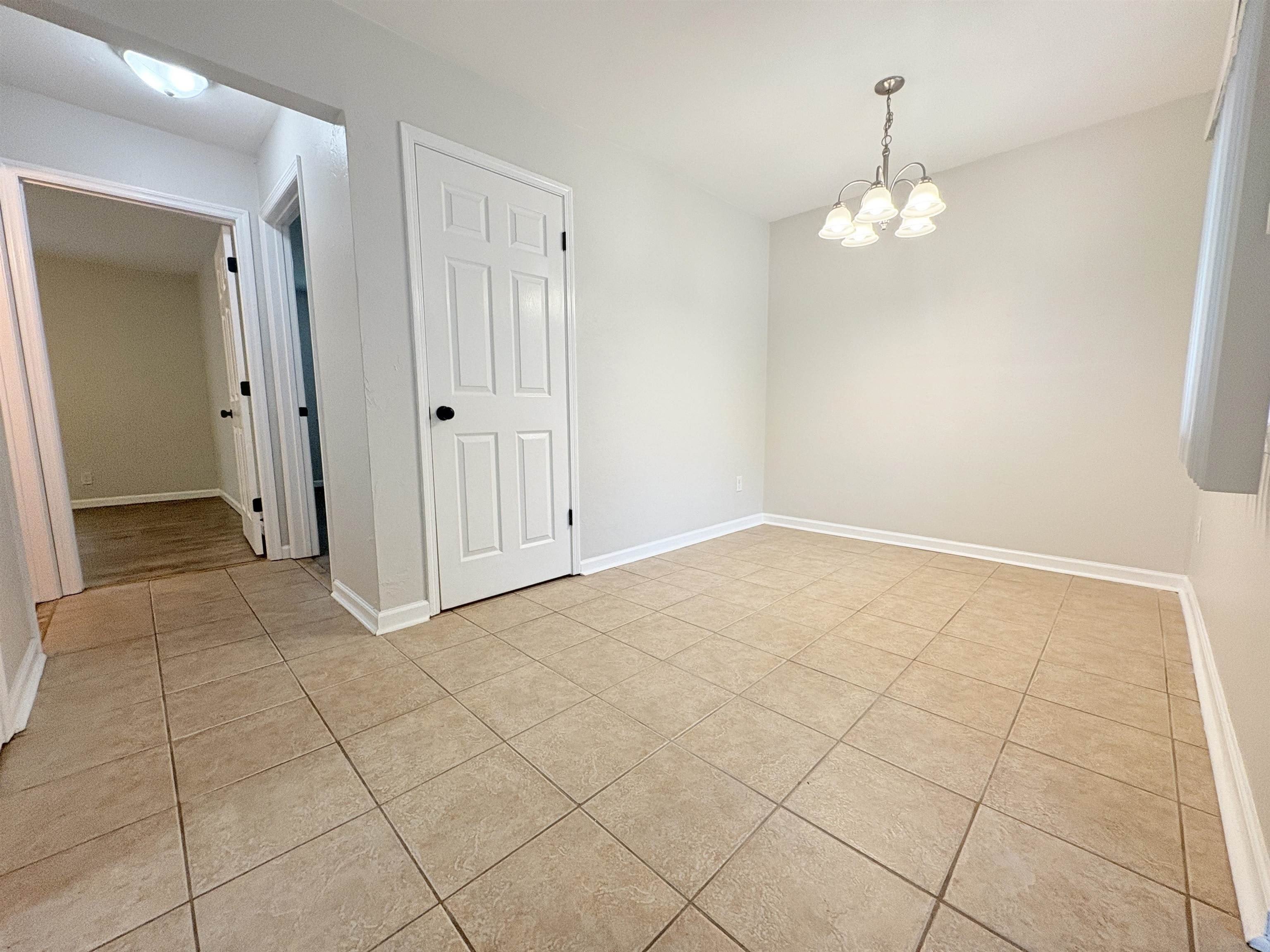 1595 Willow Bend Way – photo 2