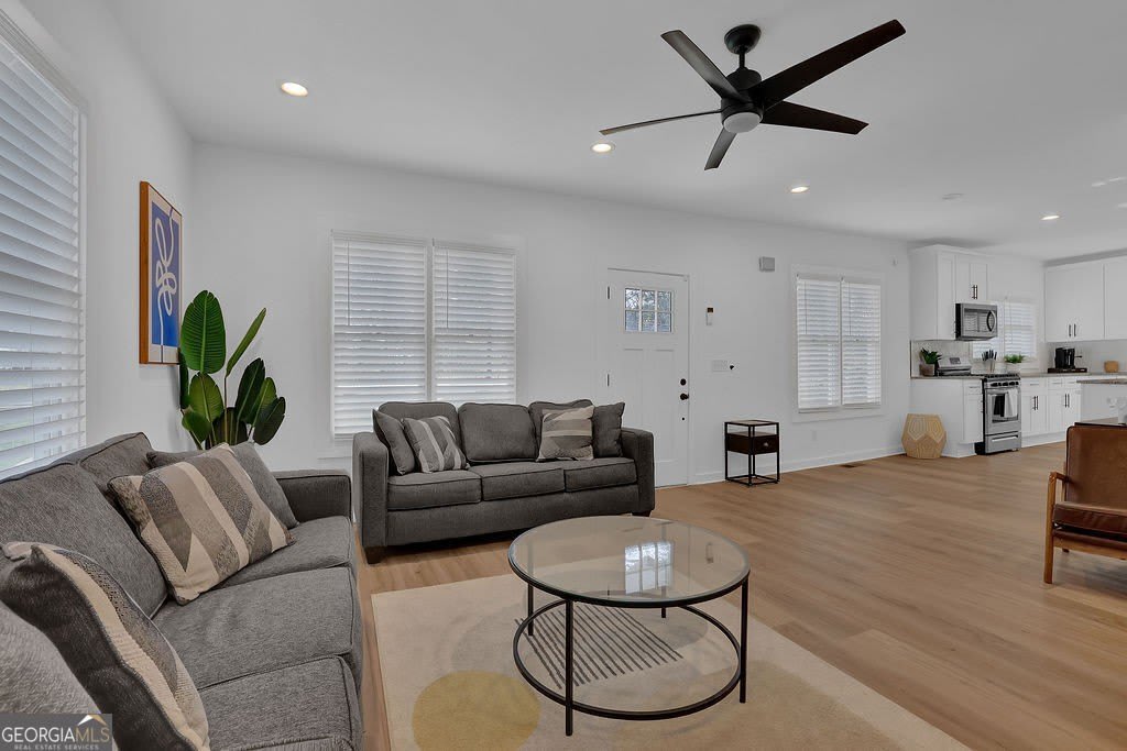 438 Hamilton E Holmes Drive NW – photo 4