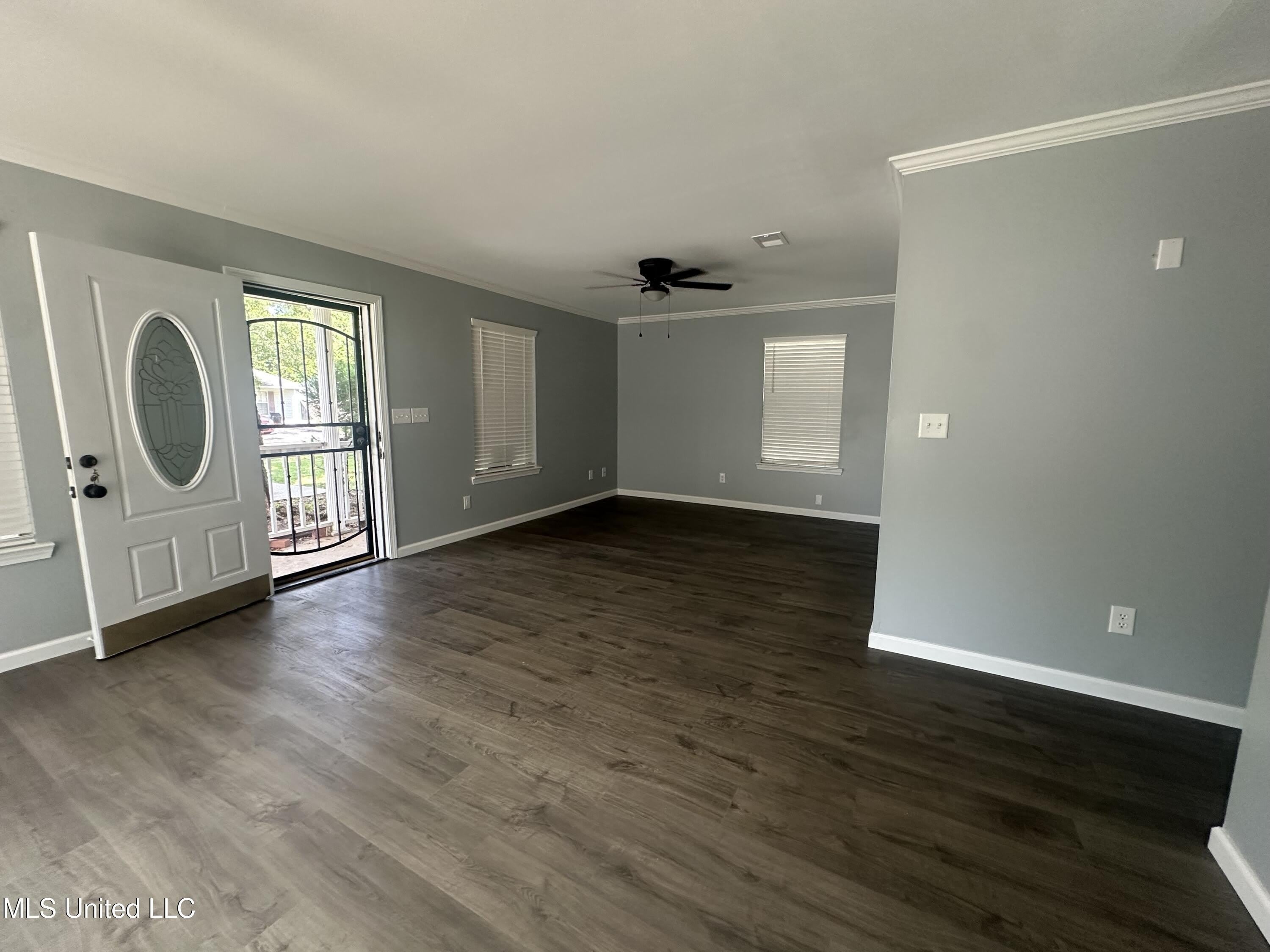 1113 Beach Avenue – photo 2