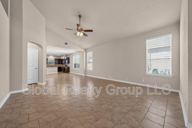 14918 Goldfinch Wy – photo 4
