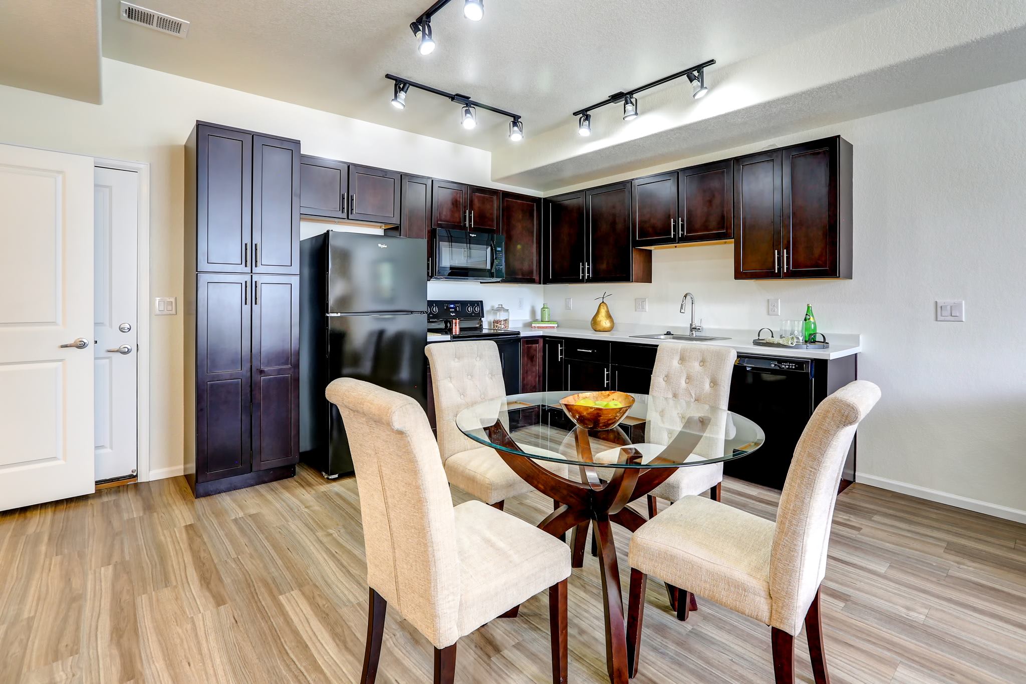 Enclave Belle Creek Apartments – photo 2