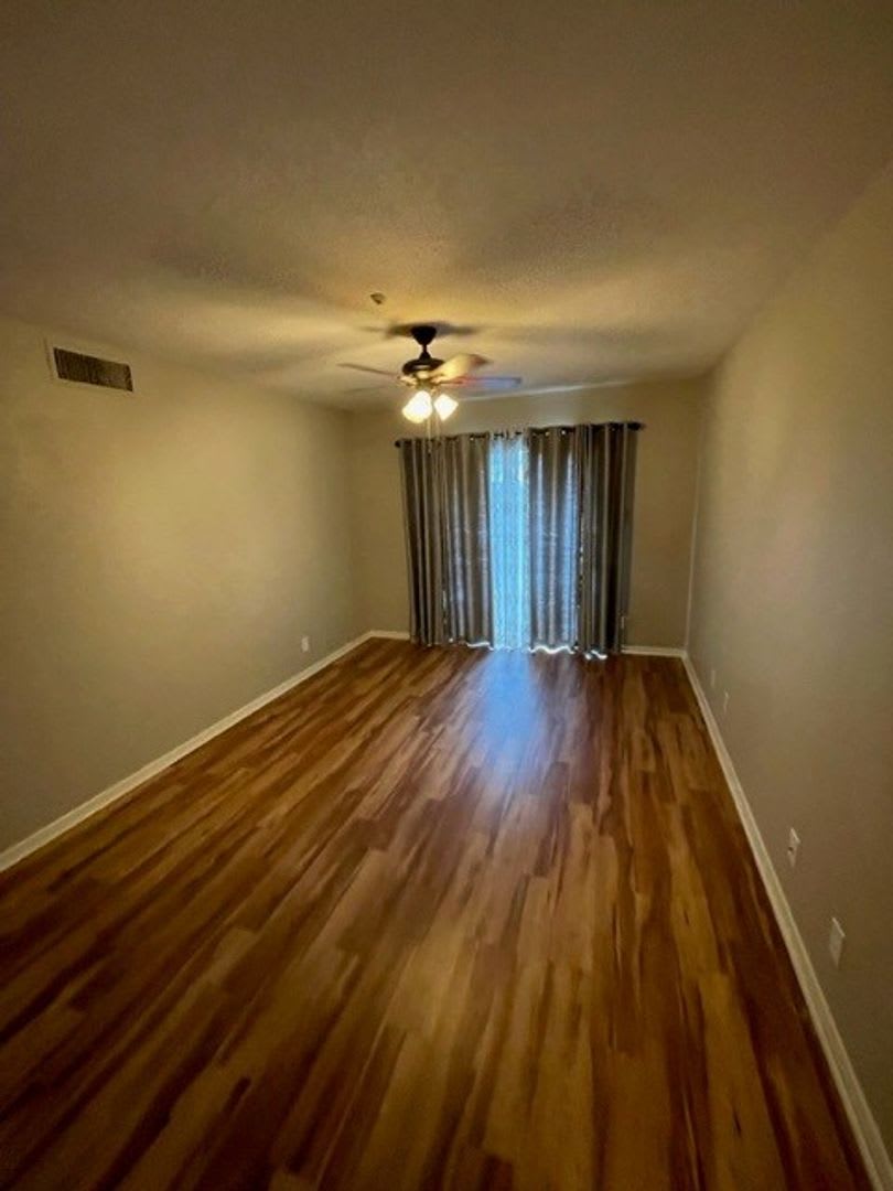 1301 St John Street Apt 104 – photo 5